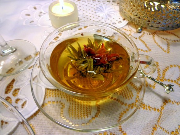 Osmanthus (white tea that tastes like dried apricots)