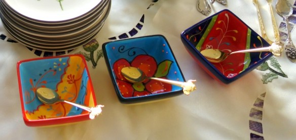 Really cute condiment dishes from Spain